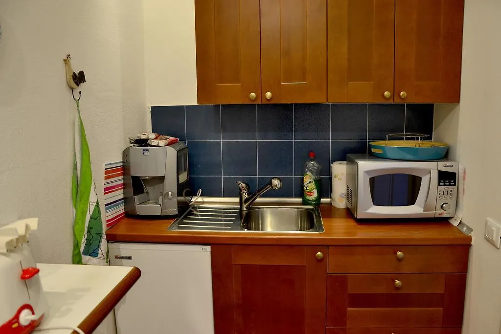 Bed & Breakfast B&B Tana Della Volpe Ispra