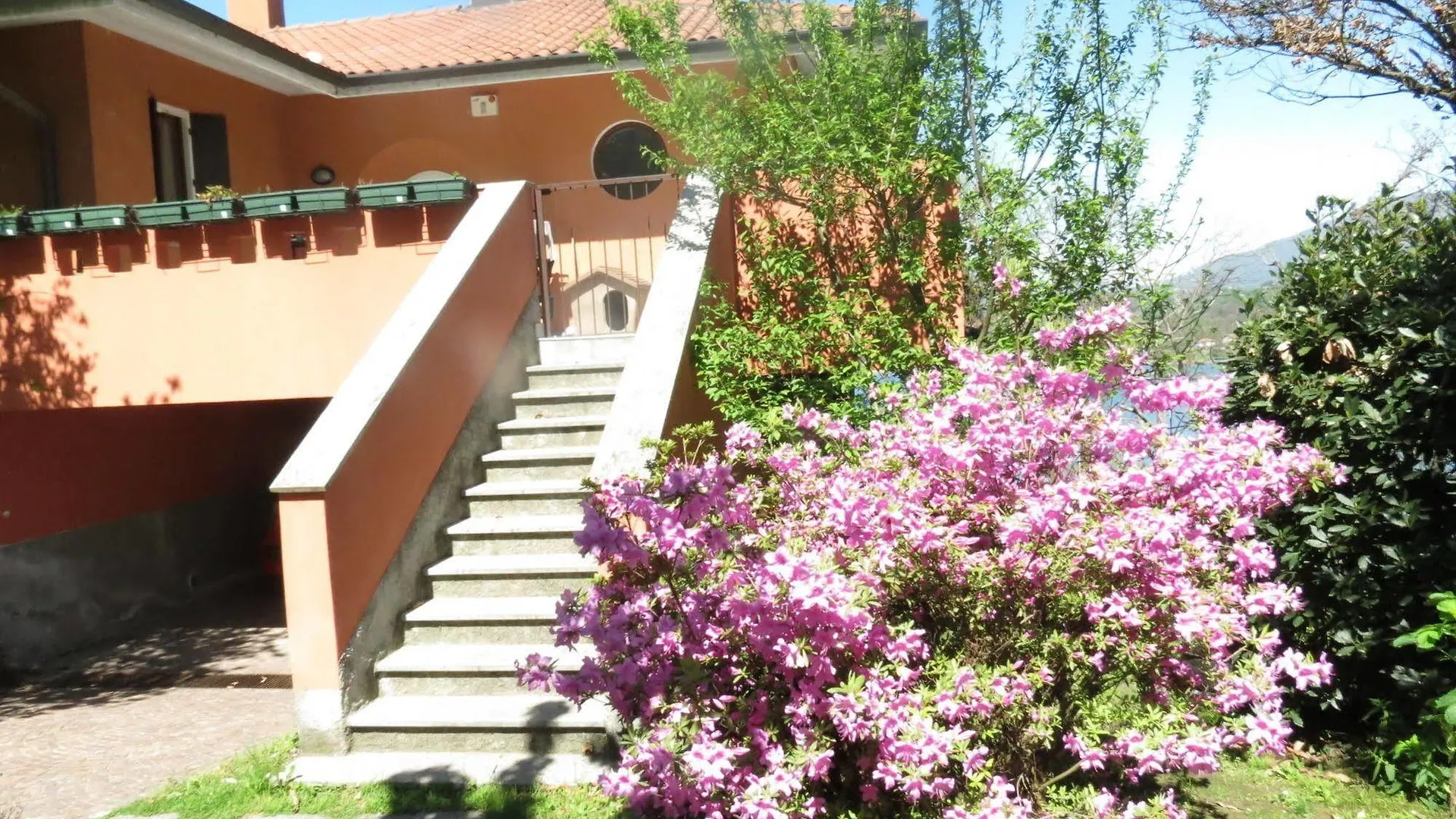 B&B Tana Della Volpe Ispra 2*,  Italy